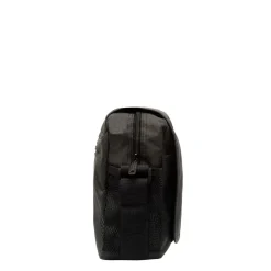New Rebels ® Heaven25 - Medium Schoudertas  A5 - Crossbodytas met flap - Zwart