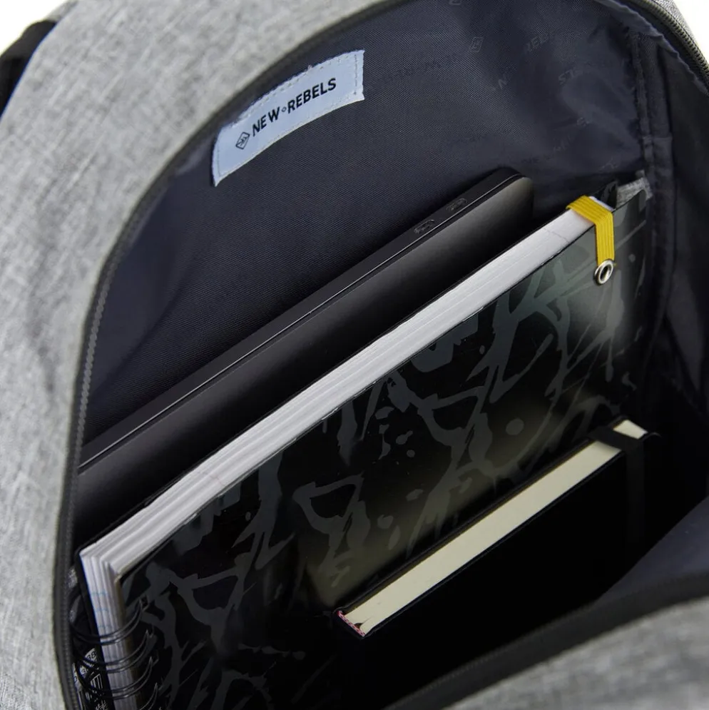 New Rebels Barto Waltham Antraciet 25L Rugzak Waterafstotend Laptop 15.6"