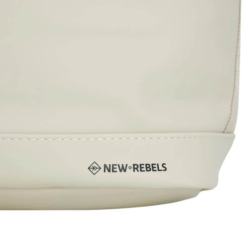 New Rebels Bruce New York Beige 21L Rolltop Rugzak Waterafstotend Laptop 15.6"
