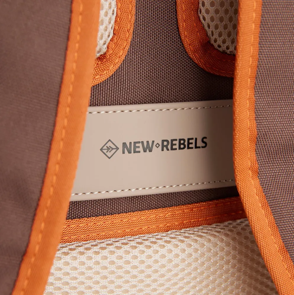 New Rebels Ferron - Milwaukee Handel Rugtas Coffee