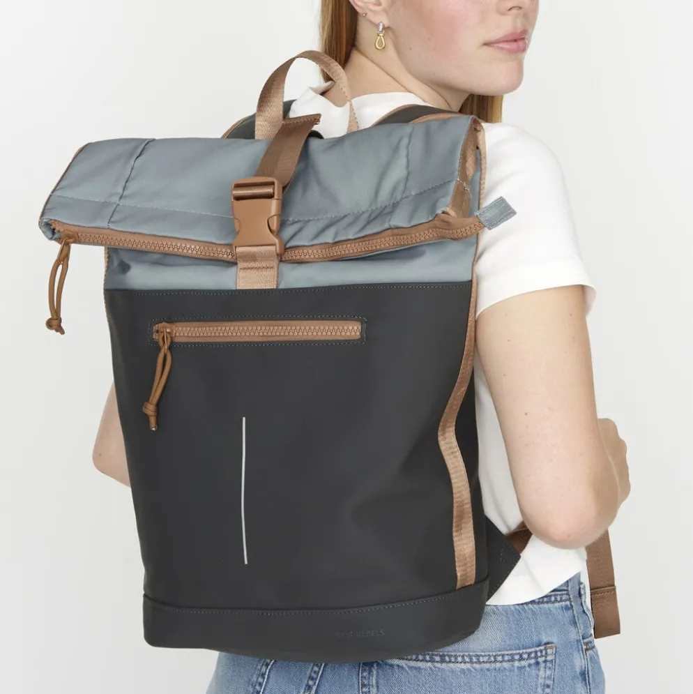 New Rebels Ferron New York Rolltop Rugzak 16L – Rolltop Werktas / Schooltas Laptop Rugtas Antraciet