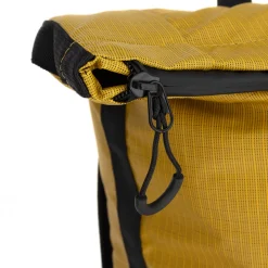 New Rebels Hugo New York 17L Waterdichte Rolltop Rugtas Occur Geel