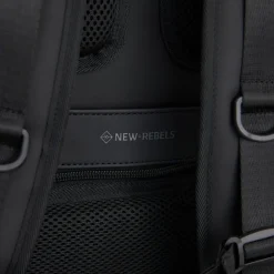 New Rebels Jessi Womby Cabin Rugzak – 27L Waterdichte Onderseater Handbagage, Geschikt voor Vliegtuig 30x20x45cm Zwart