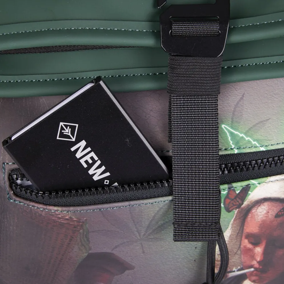 New Rebels Mart Art Los Angeles Melkmeisje Mini 7L Rugzak Rolltop Waterafstotend