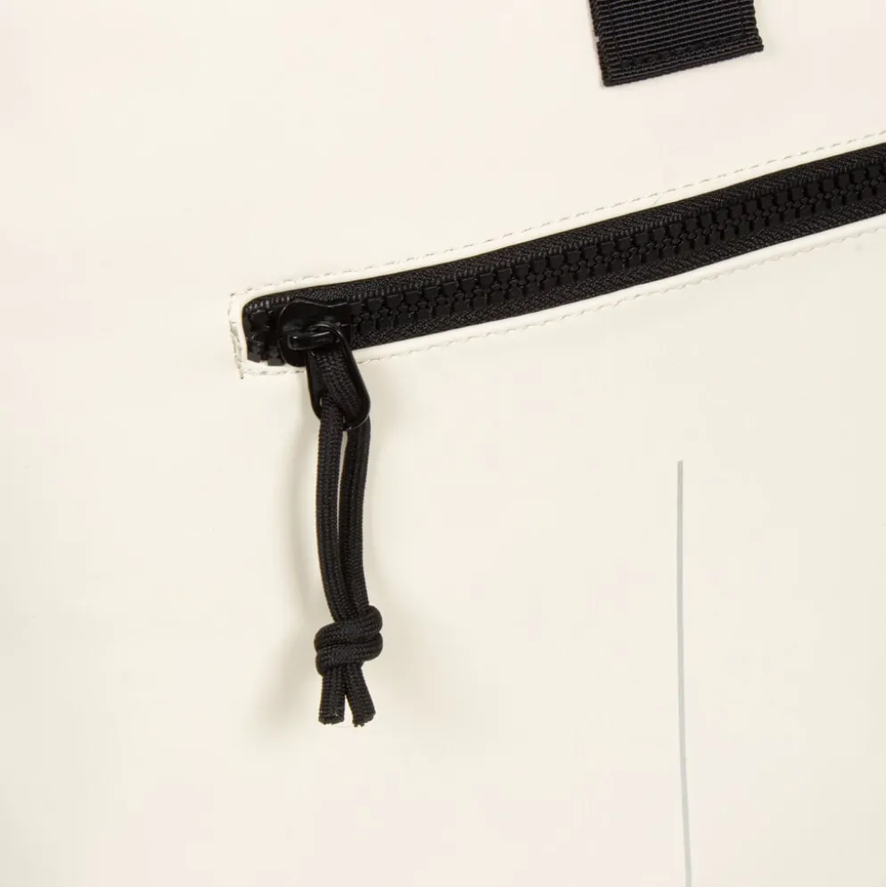 New Rebels Mart New York Off White 21L Rugtas Rolltop Waterafstotend Laptop 15.6"