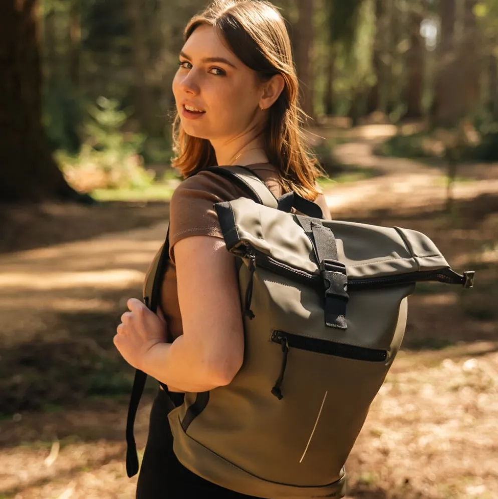 New Rebels Mart New York Olijf Groen 21L Rugtas Rolltop Waterafstotend Laptop 15.6"