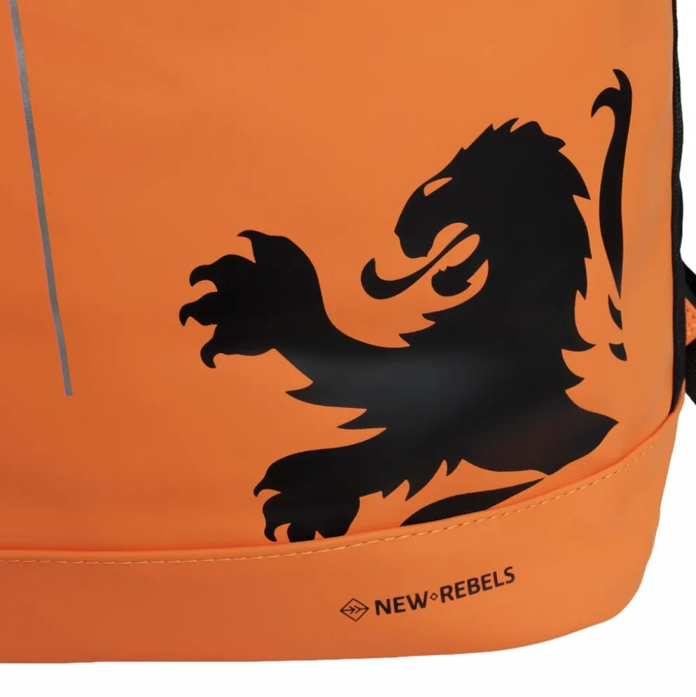 New Rebels Mart New York WK Matchpack Limited Edition Oranje Rolltop Rugzak 17-21L Laptop 15.6” Waterafstotend