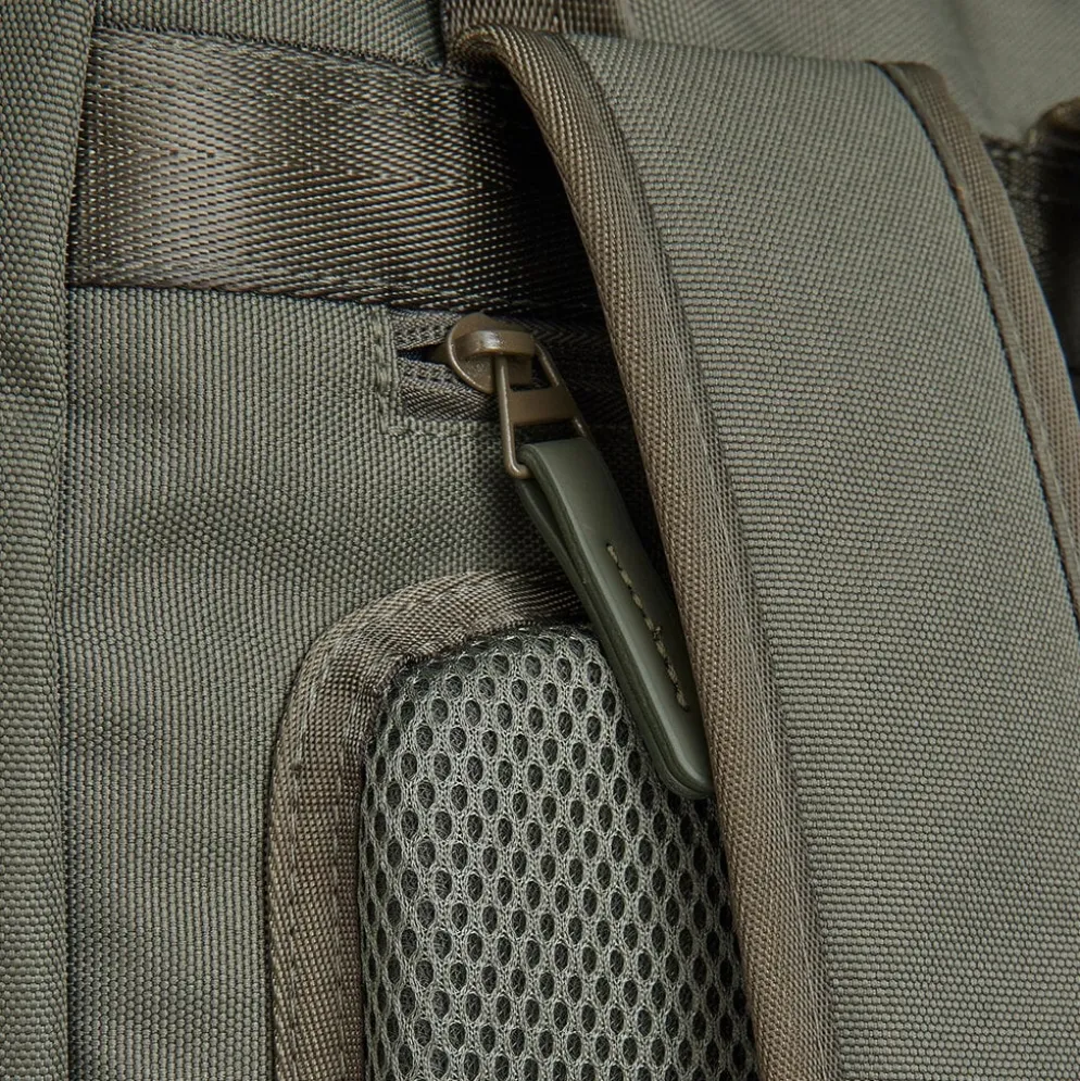 New Rebels Ribbi Milwaukee – Laptoptas Schooltas Werktas 15.6 inch Laptopvak Rugzak Rib Fabric 18L Sage Green