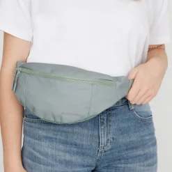 New Rebels Valor Brooklyn Waistbag – Heuptas / Fannypack 36x8x15 cm Waterafstotend 900D PU Polyester – Salie Green
