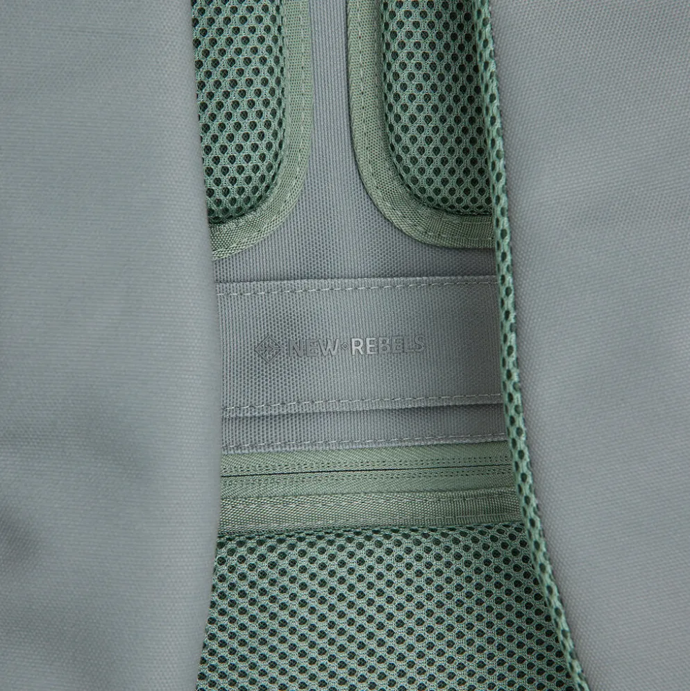New Rebels Valor New York salie green 21L Rugzak Rolltop Waterafstotend Laptop 15.6 inch
